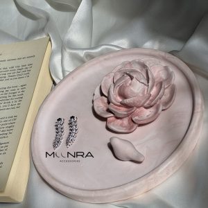 گوشواره طرح برگ کریستالی